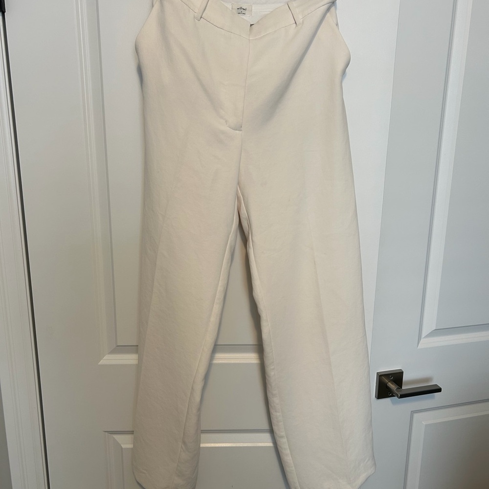Aritzia Effortless Pant